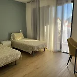 Charming With Free Private Parking