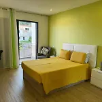 Charming With Free Private Parking *