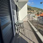 Charming With Free Private Parking Machico (Madeira)