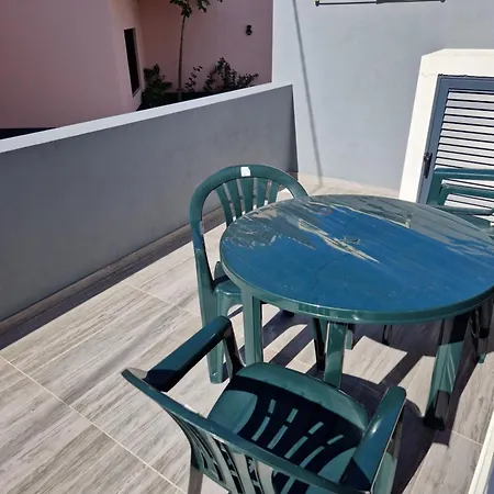 C - Delightful 2 Bedroom Vacation * Machico (Madeira)