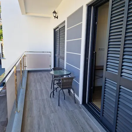 Apartment C - Delightful 2 Bedroom Vacation