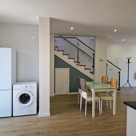 Apartment C - Delightful 2 Bedroom Vacation