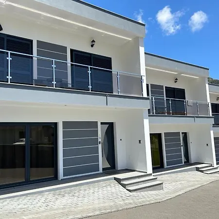 Apartment C - Delightful 2 Bedroom Vacation *