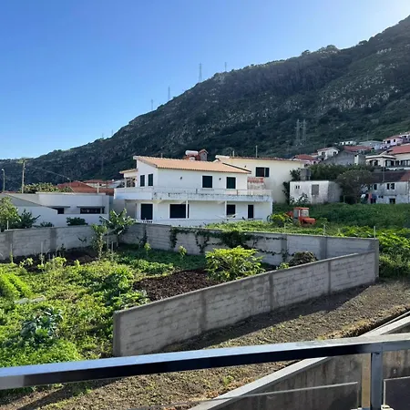 C - Charming Vacation Home With Free Private Parking