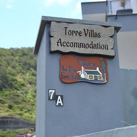 Charming With Free Private Parking Apartment *