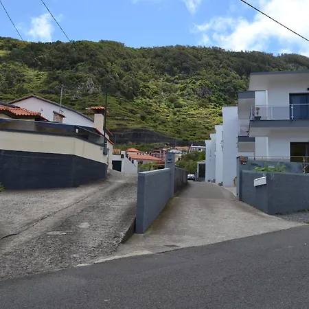 Charming With Free Private Parking Machico (Madeira)