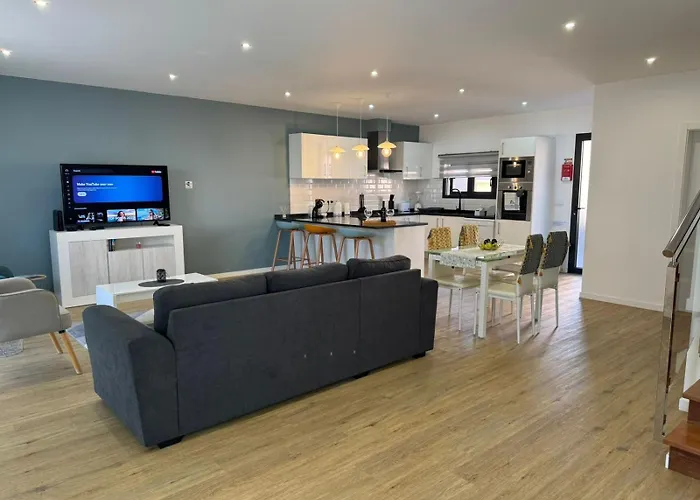 C - Charming Vacation With Free Private Parking Apartmán *