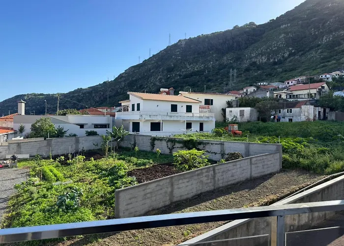 C - Charming Vacation With Free Private Parking