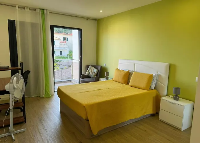 C - Charming Vacation With Free Private Parking *