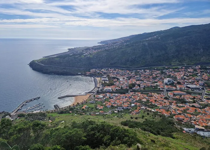 C - Charming Vacation With Free Private Parking